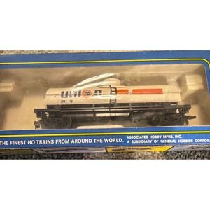 AHM HO Scale Union 76 Tank Car SPAT 130 Vintage Model Train Original Box
